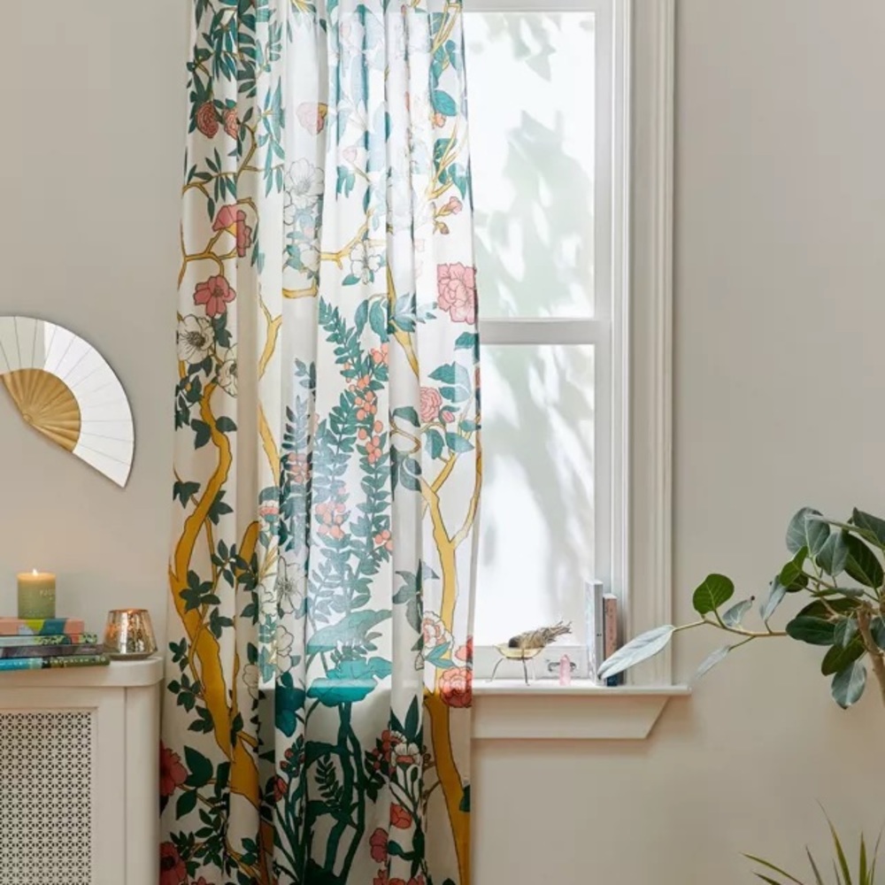 Freya Window Panel